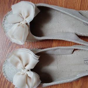Natural linen and jute slingbacks